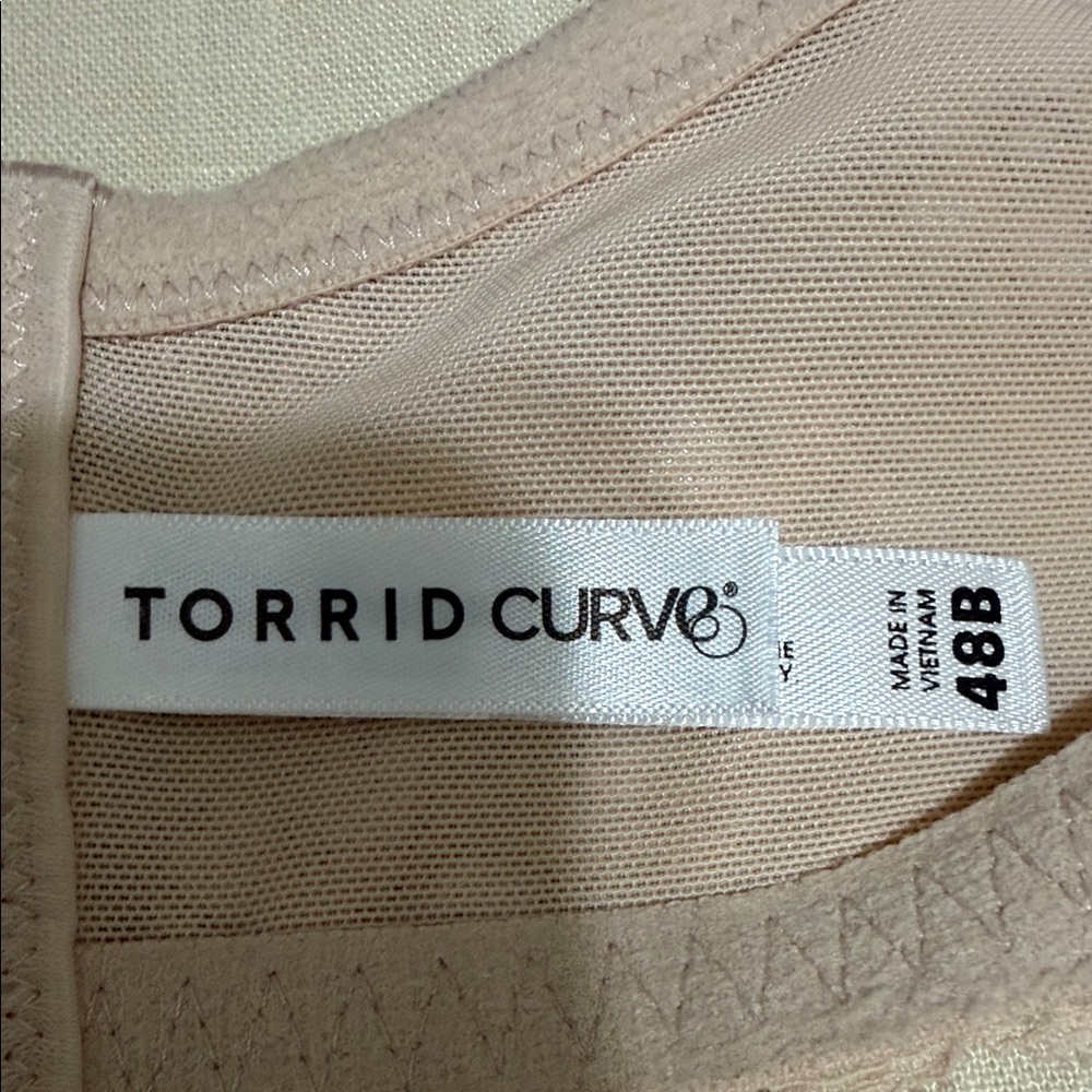 Torrid Curve Nude Push Up Underwire T-Shirt Bra with Lace Trim - 48B. #593033 - Picture 8 of 10